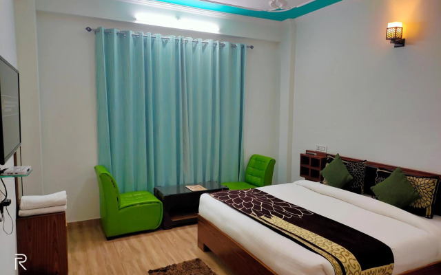 OYO 23527 Sarla Regency