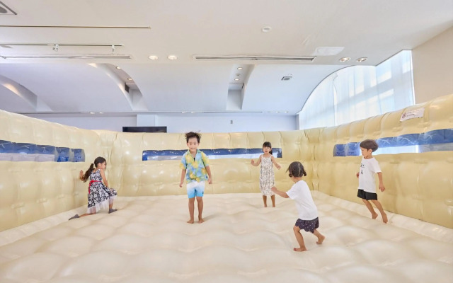 Royal View Hotel Churaumi
