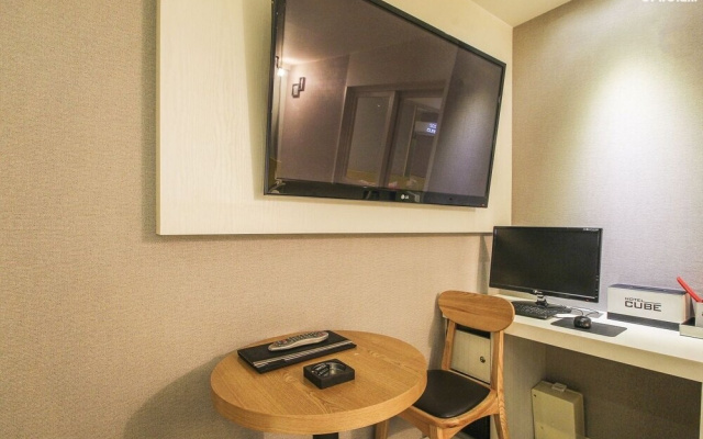 Busan Yangjeong Cube