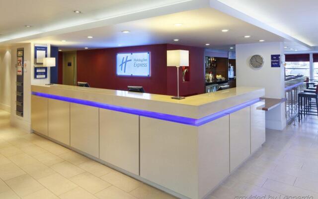 Holiday Inn Express Milton Keynes, an IHG Hotel