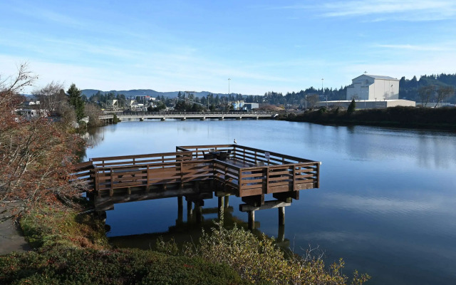 Edgewater Inn and Suites, Ascend Hotel Collection