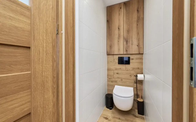 Kwiska Apartment Wrocław by Renters