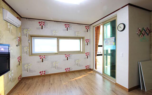 Yeongdeok Songa Pension