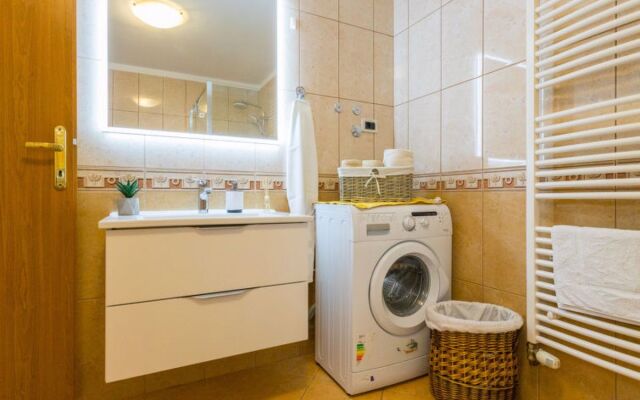 Apartment Cancar Como 34662