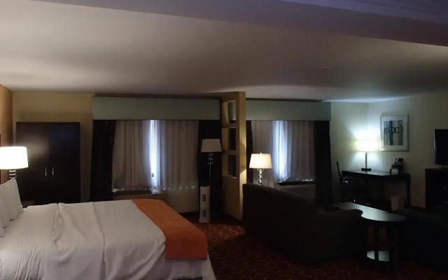 Отель Lux and Spa