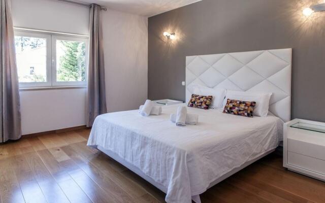 Villa Amendoa (AL) in Corroios