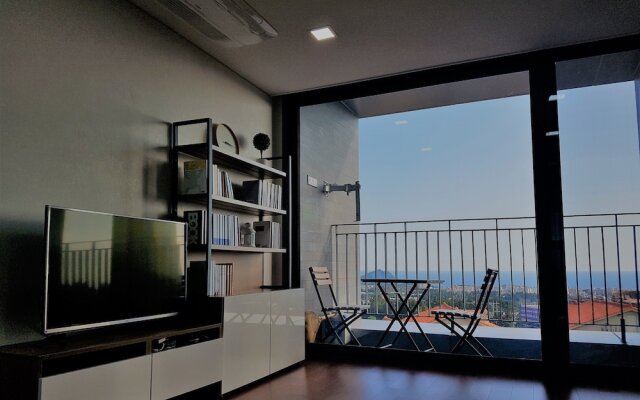 R.Loo House Seogwipo