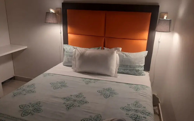 monument western guesthouse