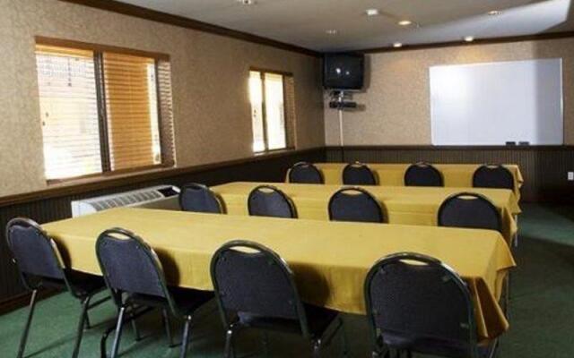 Emerald Suites South