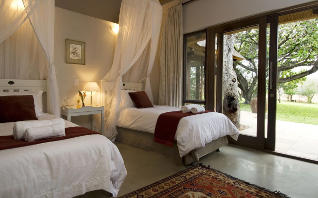 Khaya Ndlovu Safari Manor