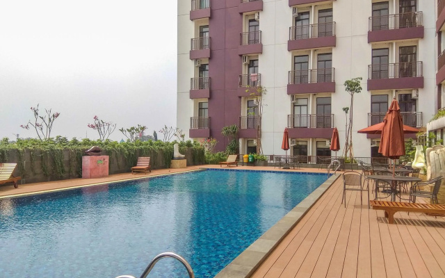Comfort Studio at Dave Apartment – Pool – Depok