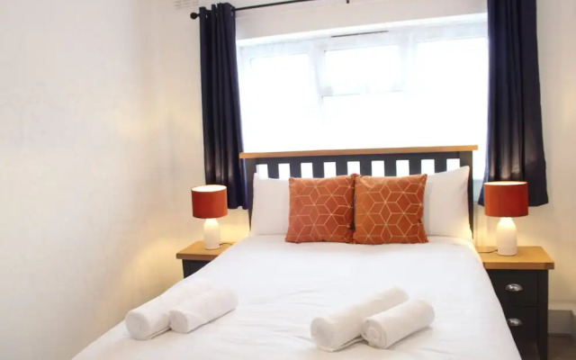 6guests-parking-nearstansted-accessible