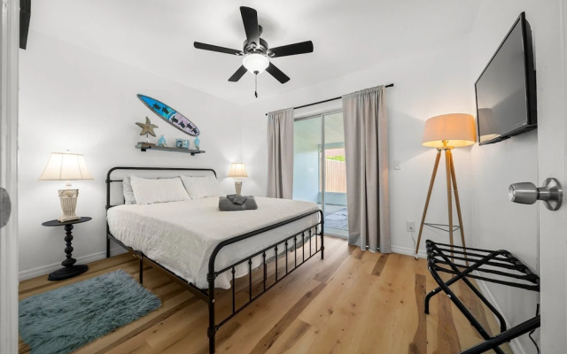 Manatee Cove Retreat | Pet-Friendly Coastal Home Sleeps 6