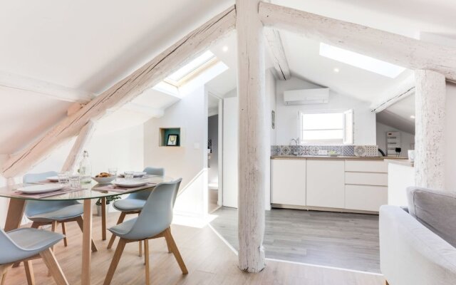 Wonderful 2 Bedrooms, Place de la Comédie