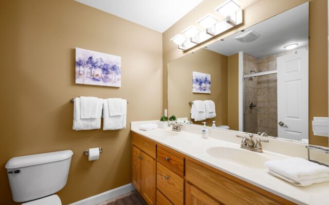 Bradley Bungalow Sleeps 11 Sevierville