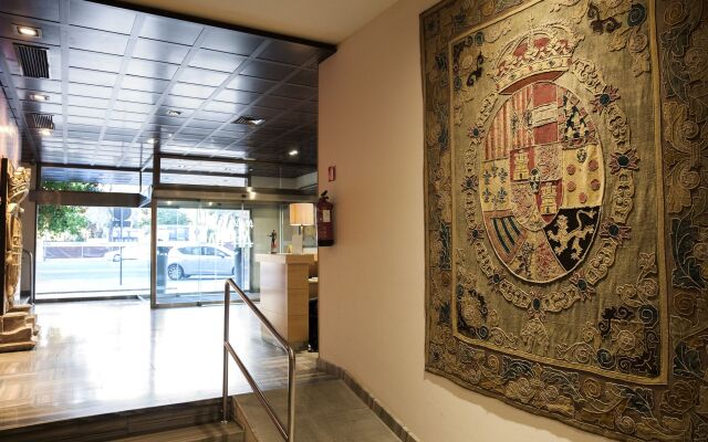 Alcazar Hotel