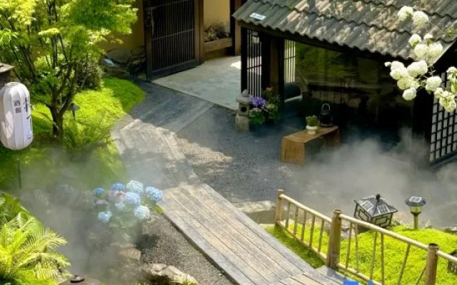 Lantingyue · JoyCourt Natural Wood | Whole-House Smart Vacation Cottage – Outside – Lijiang