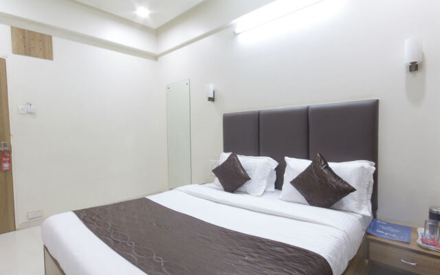 OYO 935 Hotel Palkhee
