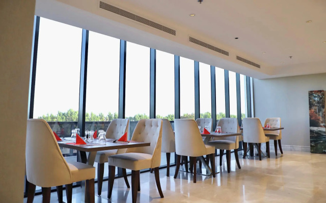 Five Seasons Hotel