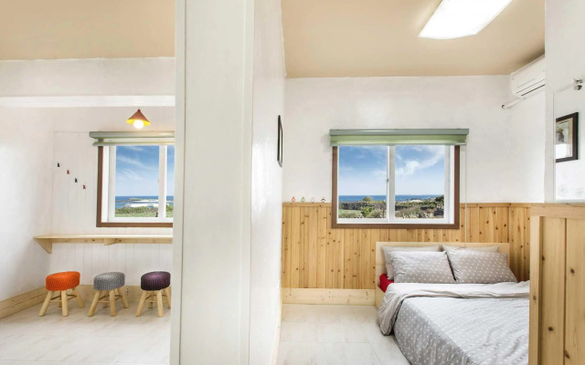 Gurembat House - Blue 102