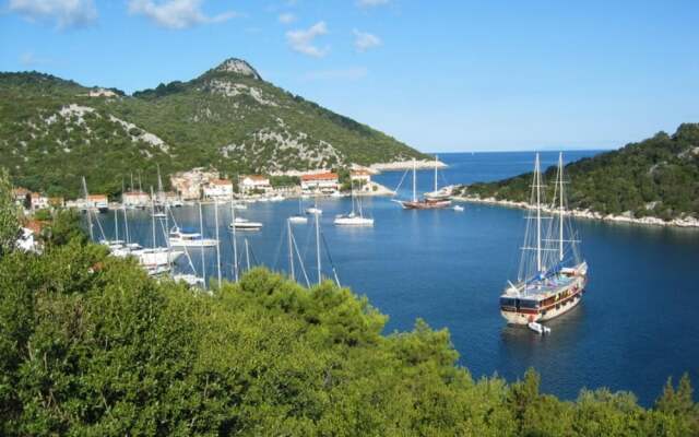 Apartments Marija Lastovo