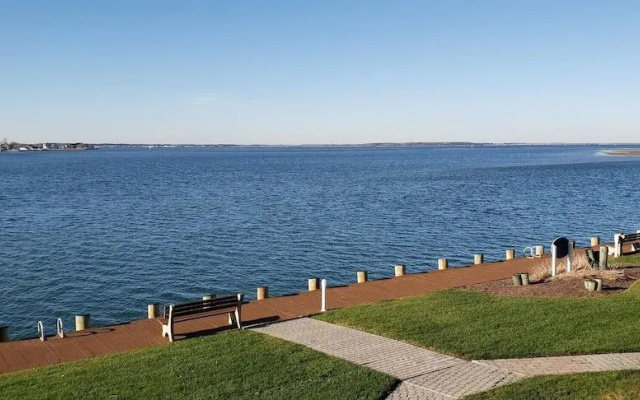 Harbour Island 106l 2 Bedroom Condo