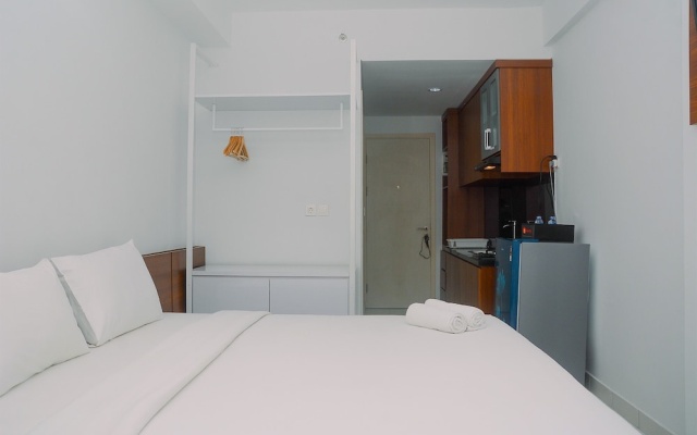 Cozy and Minimalist Studio Patraland Urbano Apartment near Bekasi Station – Guest Rooms – Bekasi