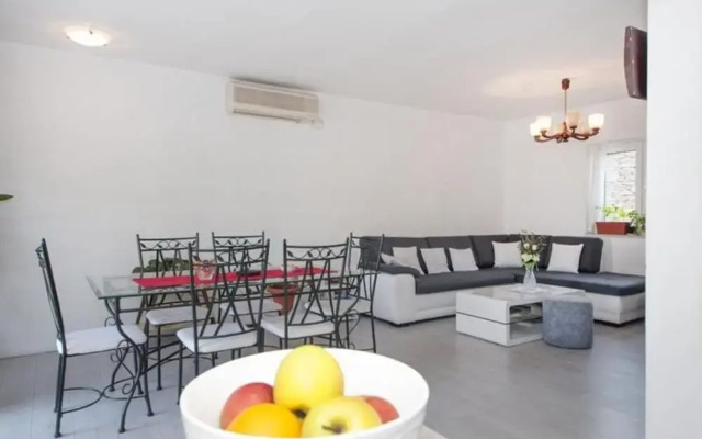Apartment Villa DD - Four Bedroom Apartment With Terrace Sea View