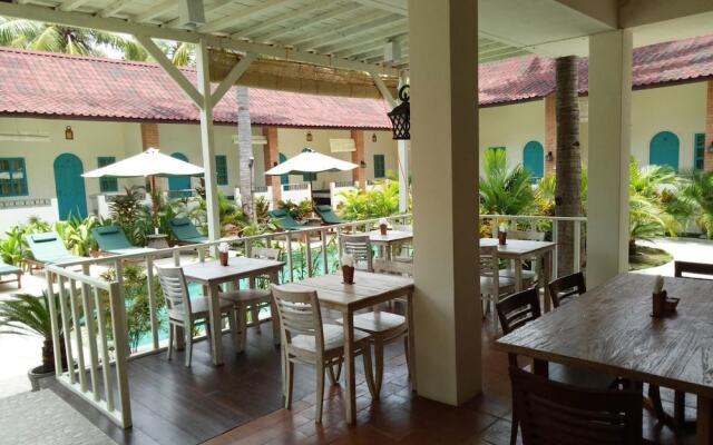 White Coconut Cottage