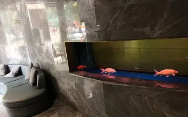 Yufuheng Business Hotel (Shenzhen Longhua Bus Station)