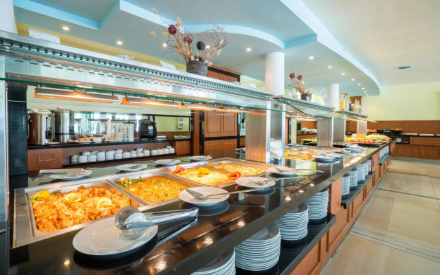 Perla Plaza Hotel
