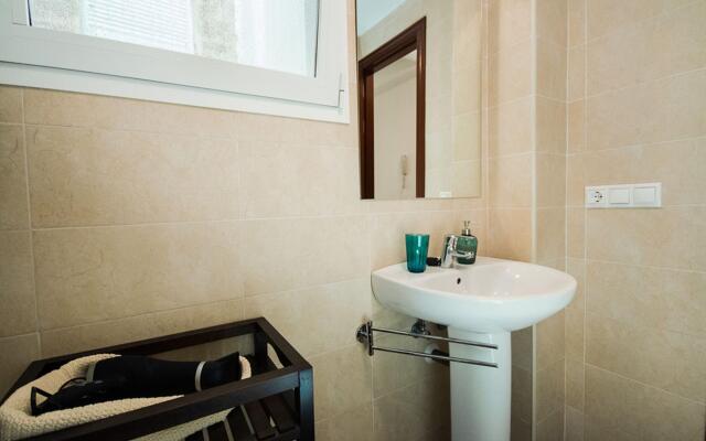Holidays2Malaga Juan de Mena Apartments