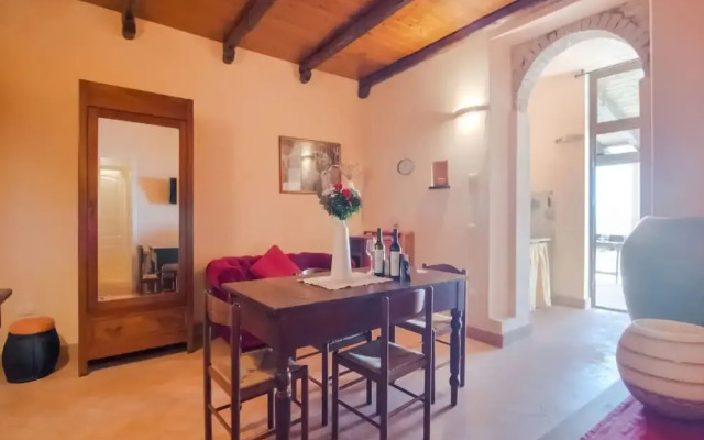 Charming Apartment in Ascoli Piceno Near Village