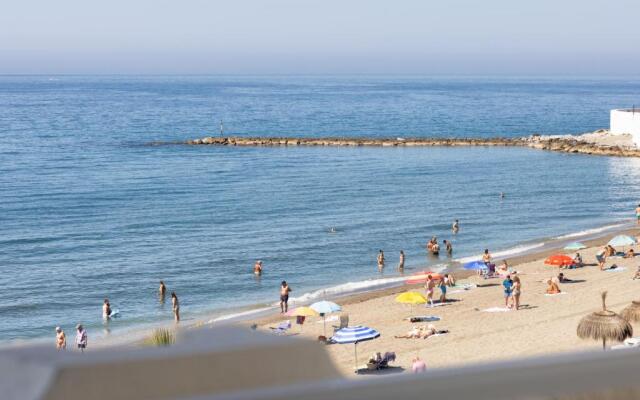 Luxury 3 Bedroom Beach Front Apartment in Marbella