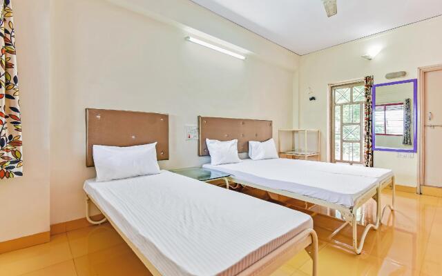 SPOT ON 48335 Hotel Kuber Lodge