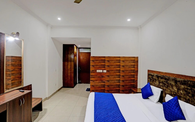 Roomshala 020 Hotel Black Stone