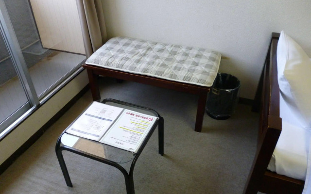 Econo-Inn Kyoto