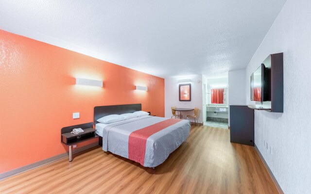Motel 6-Oklahoma City, OK - Bricktown