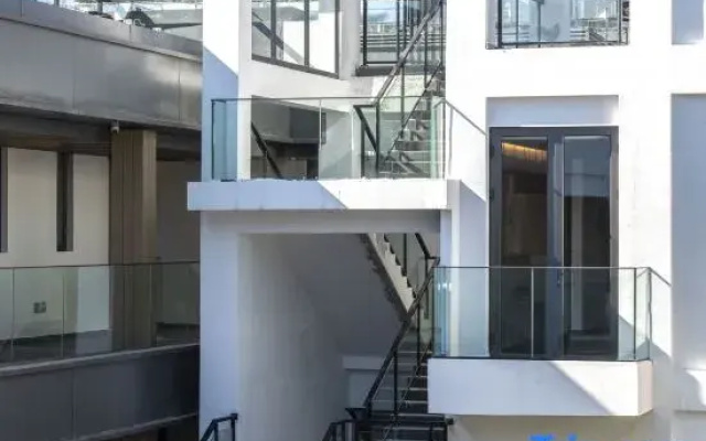 Dali Banshan Aidi · Suisse Place Serviced Apartment