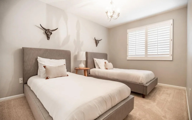 Free Bird by AvantStay | Desert Villa w/ Pool + Spa | 5 Mins to DT Scottsdale