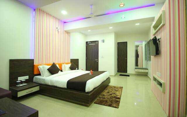 OYO 9238 Hotel Meet Palace