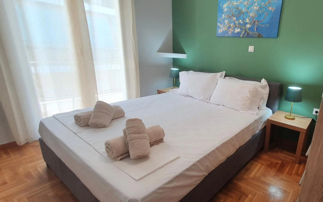 Athens city center apartment next to metro & close to Acropolis