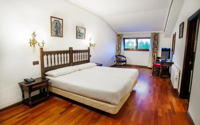 Hotel Conde Rodrigo II by eme hoteles