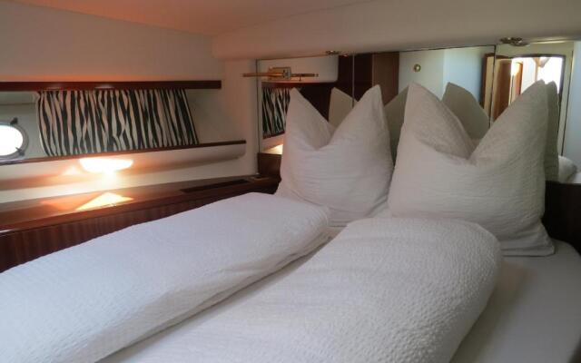 Yacht Summertime 3 Bedrooms