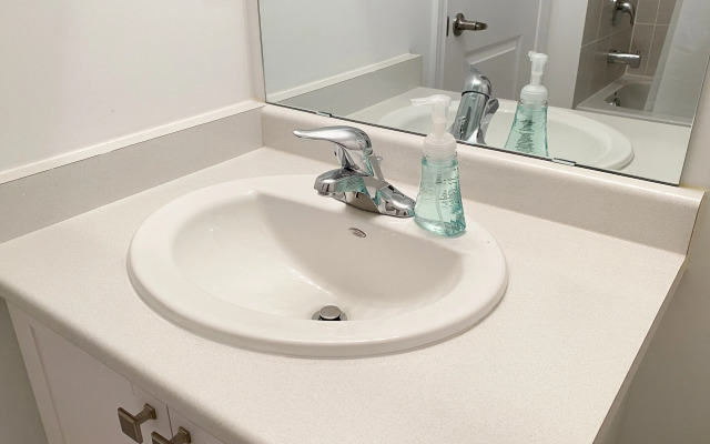 Relaxing Master Private Bedroom