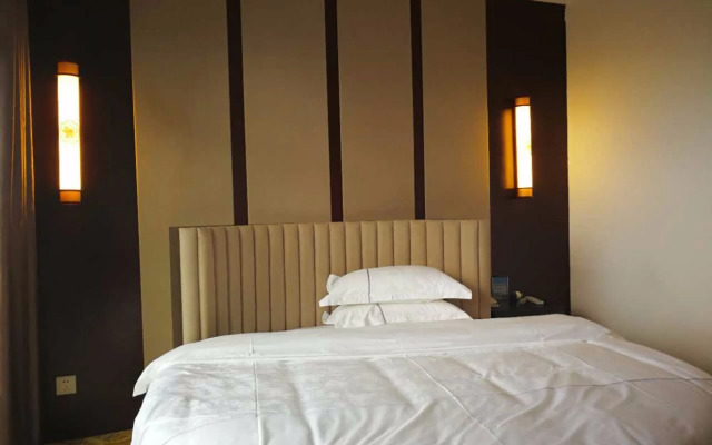 Yangshou Jiangpanhuayuan Hotel