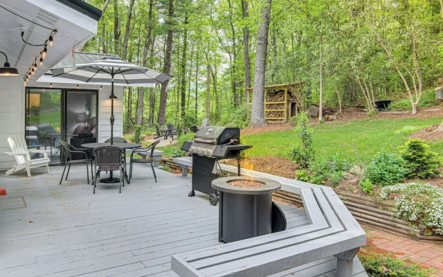 Hendersonville Vacation Rental w/ Private Hot Tub!