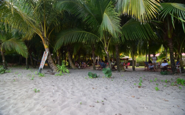 Playa 506 Beachfront Hostel
