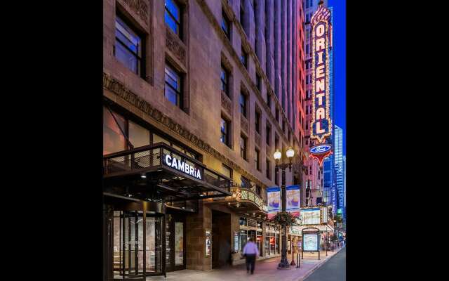 Cambria Hotel Chicago Loop - Theatre District