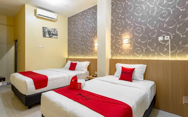 Arum Guest House by RedDoorz